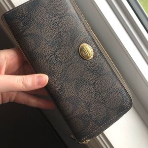 Coach wallet